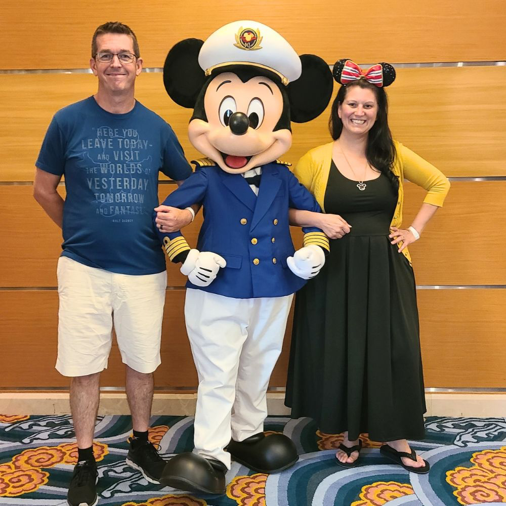 Meeting the Main Mouse - Captain Mickey Mouse!